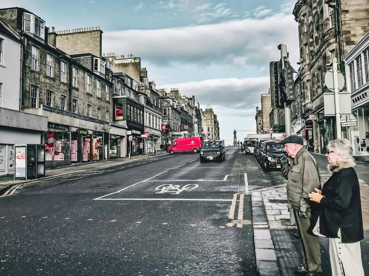 Tony Asga - Tony'S Apartment Heart Of Edinburgh City Centre Sleeps 2 0*,  United Kingdom